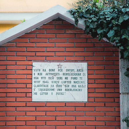Blue Door Hostel Τίρανα Εξωτερικό φωτογραφία