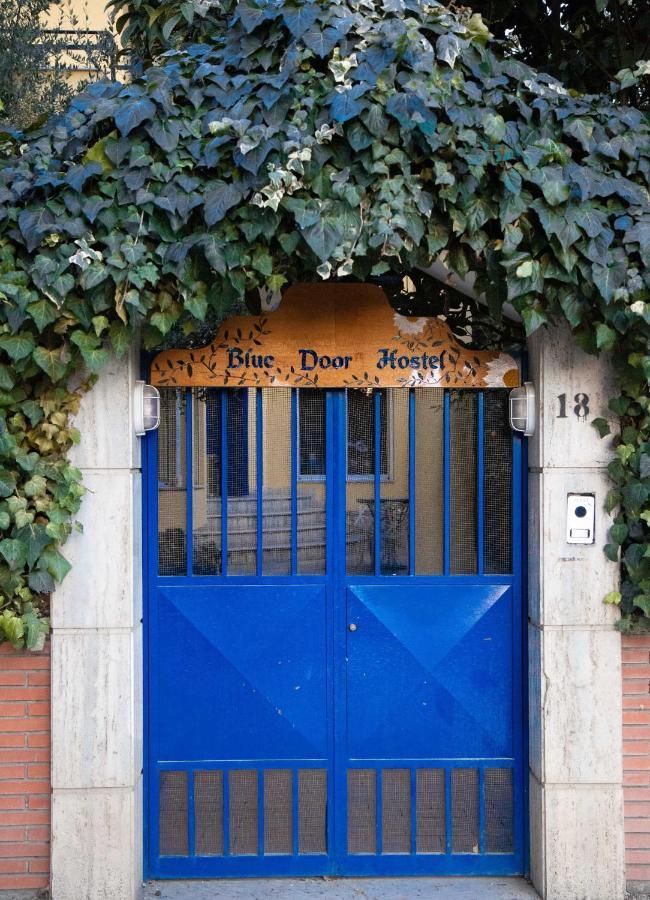 Blue Door Hostel Τίρανα Εξωτερικό φωτογραφία