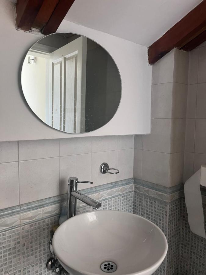 Blue Door Hostel Τίρανα Εξωτερικό φωτογραφία