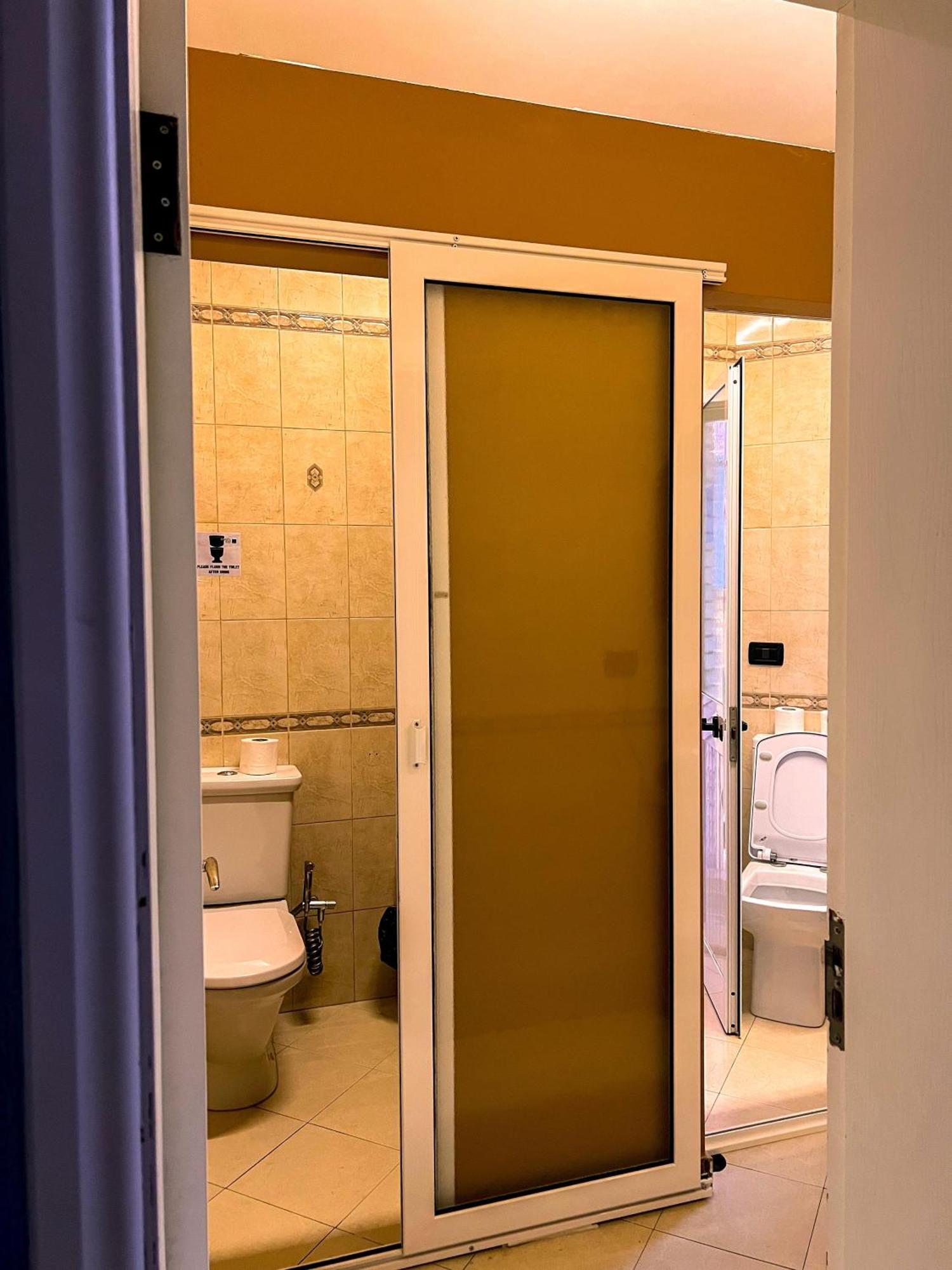 Blue Door Hostel Τίρανα Εξωτερικό φωτογραφία