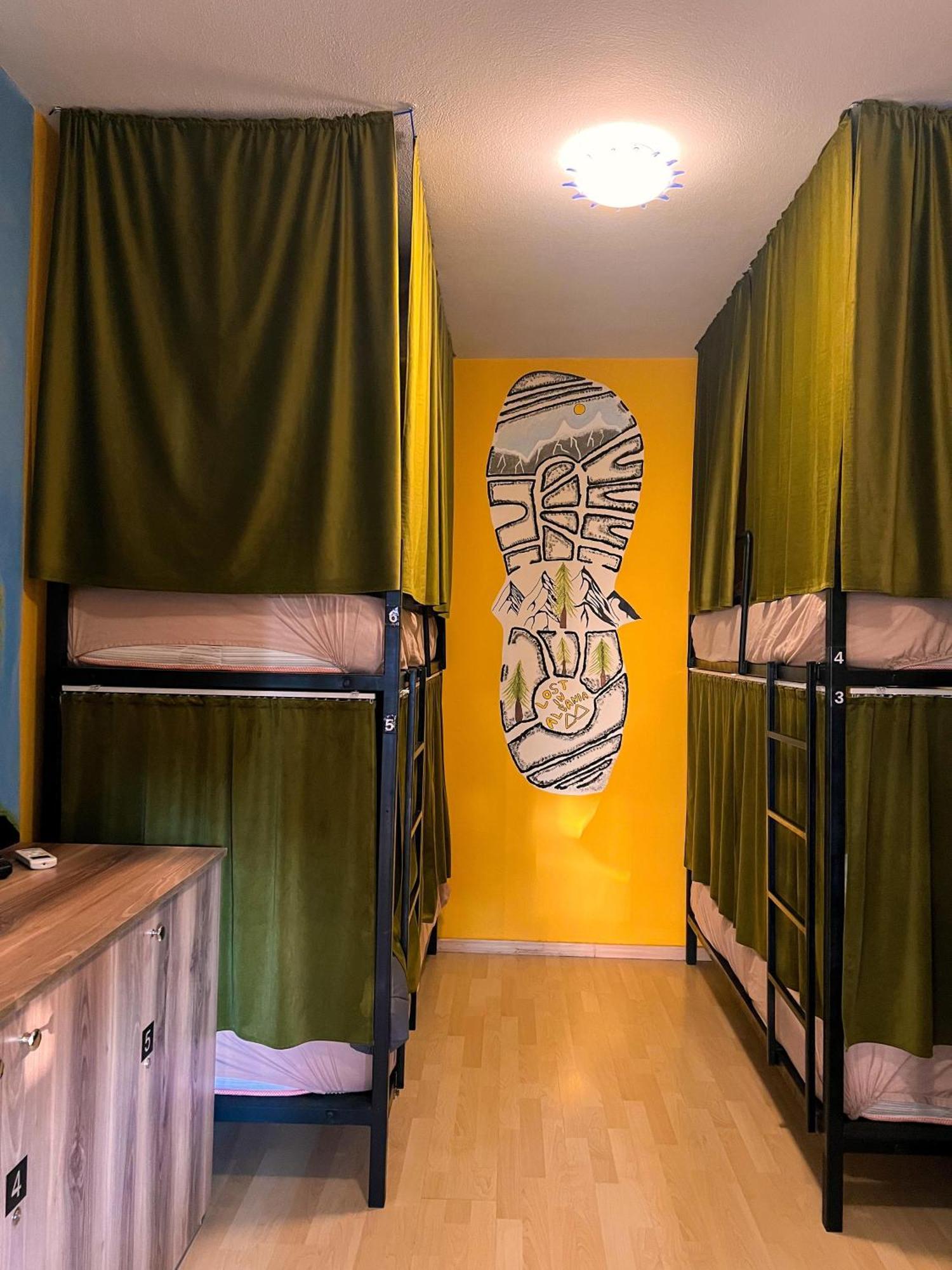 Blue Door Hostel Τίρανα Εξωτερικό φωτογραφία