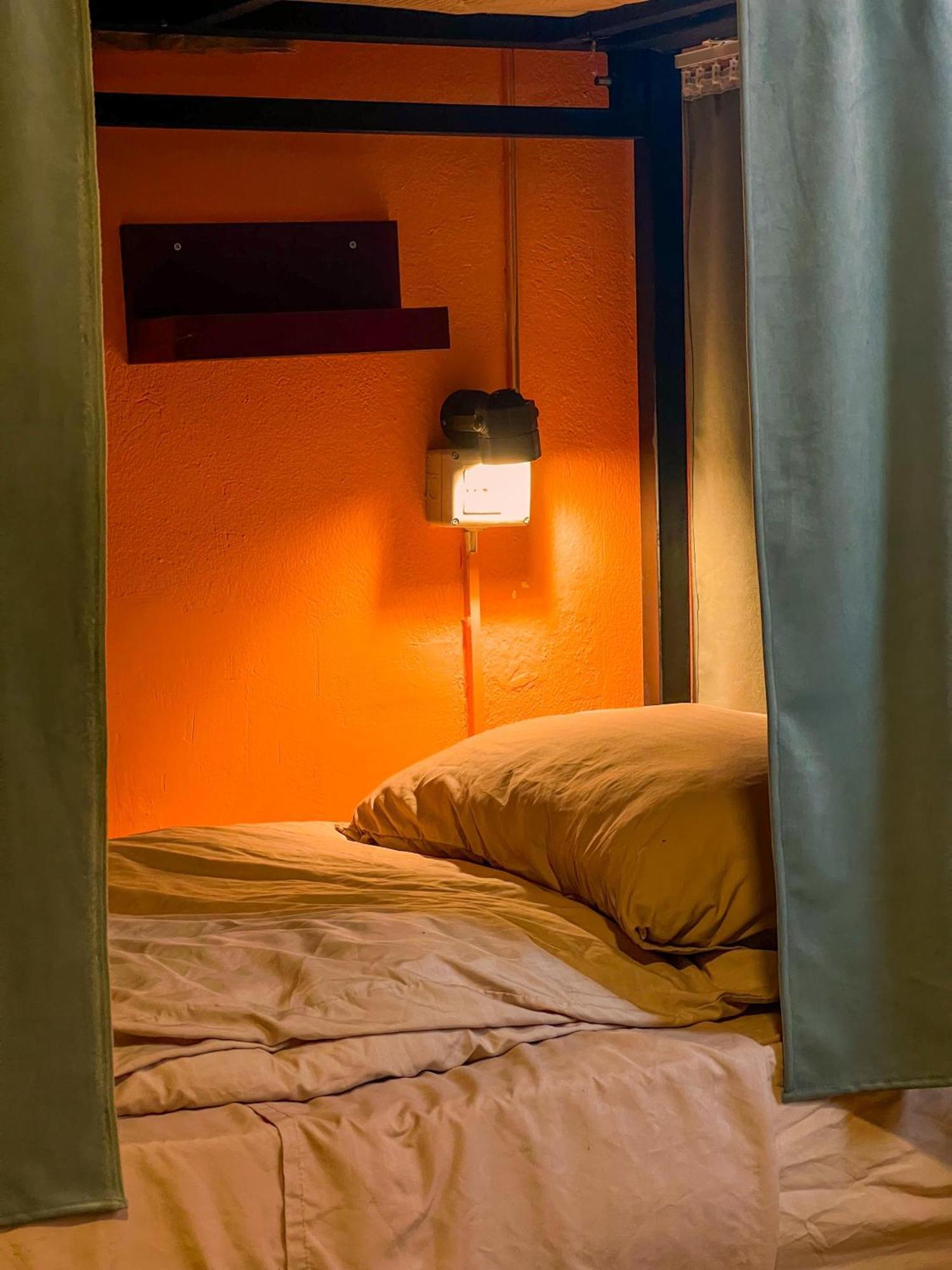 Blue Door Hostel Τίρανα Εξωτερικό φωτογραφία