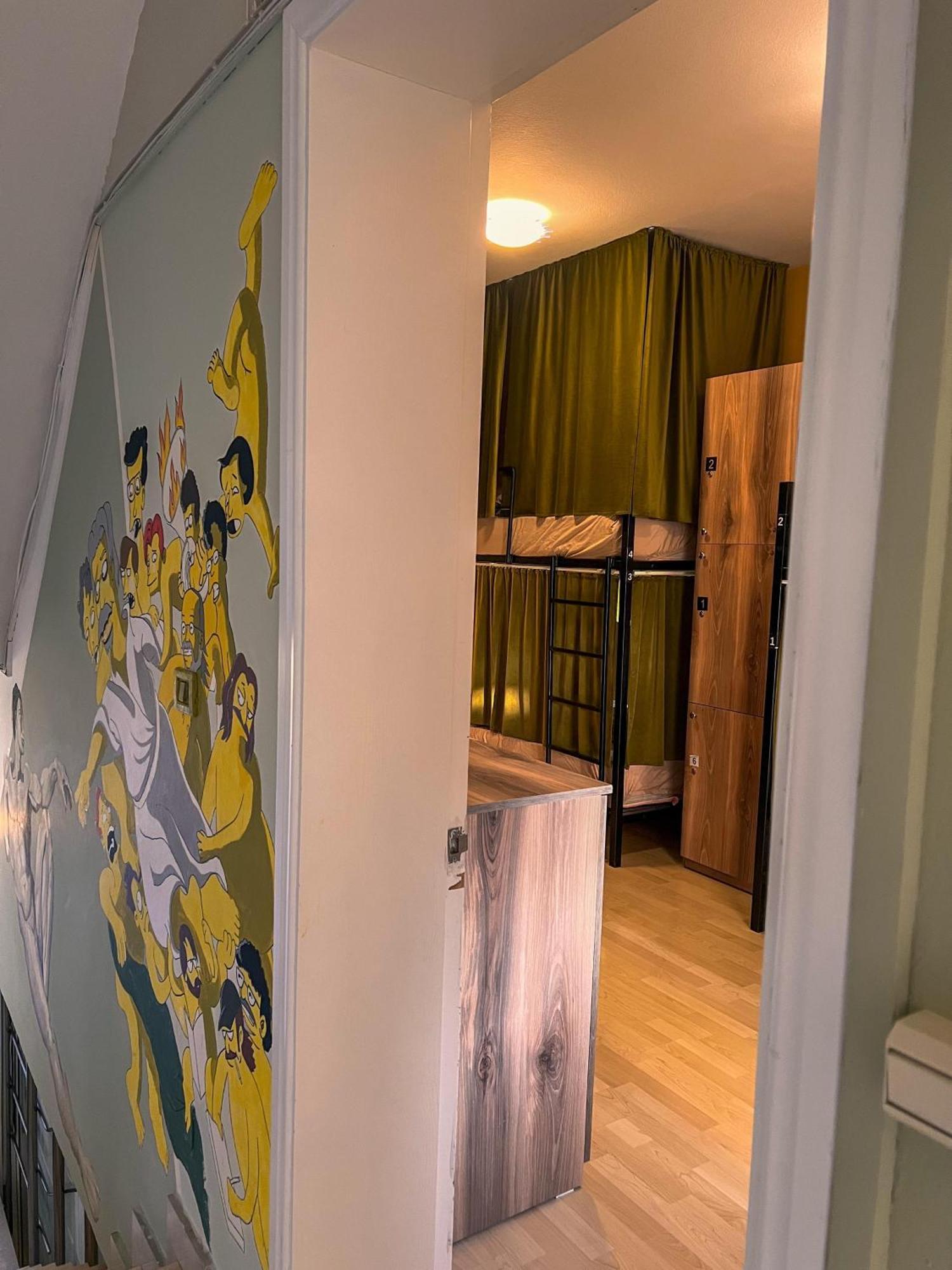 Blue Door Hostel Τίρανα Εξωτερικό φωτογραφία